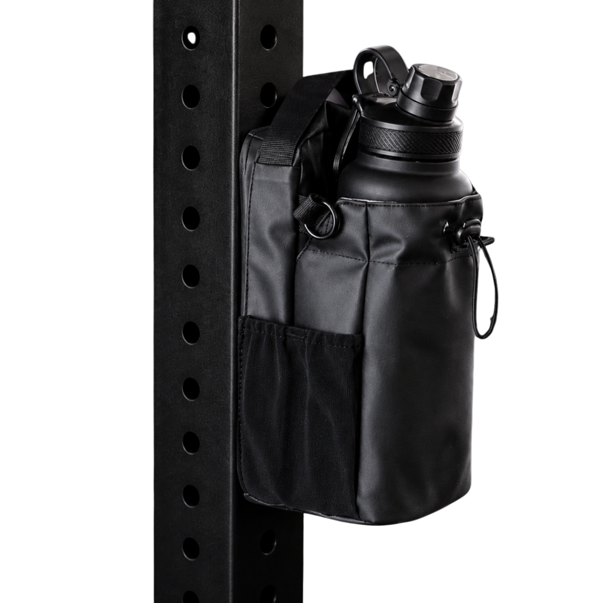 VEYNE Magnetic Gym Bag seitlich am Rahmen eines Racks befestigt